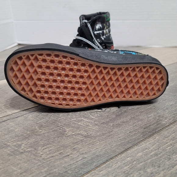 Men's Disney 100 X Vans SK8-HI 100 VILLAIN SNEAKERS LIMITED EDITION - Picture 11 of 16